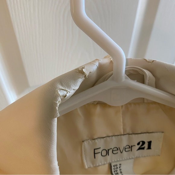 Forever 21 White Sleeveless Faux Leather Vest - Picture 5 of 5